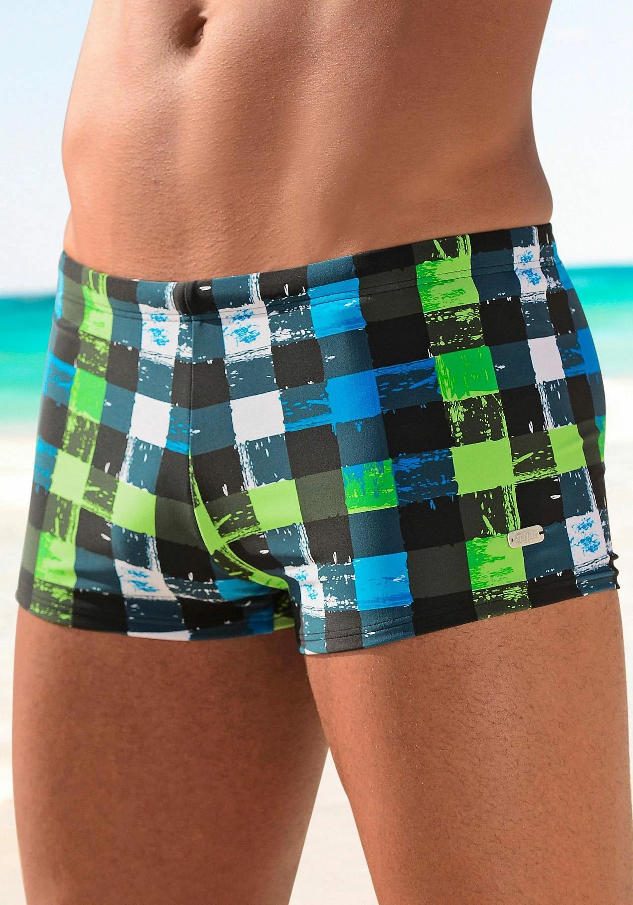 Buffalo Boxer-Badehose In Trendiger Karo-Optik 3 Buffalo Boxer-Badehose In Trendiger Karo-Optik